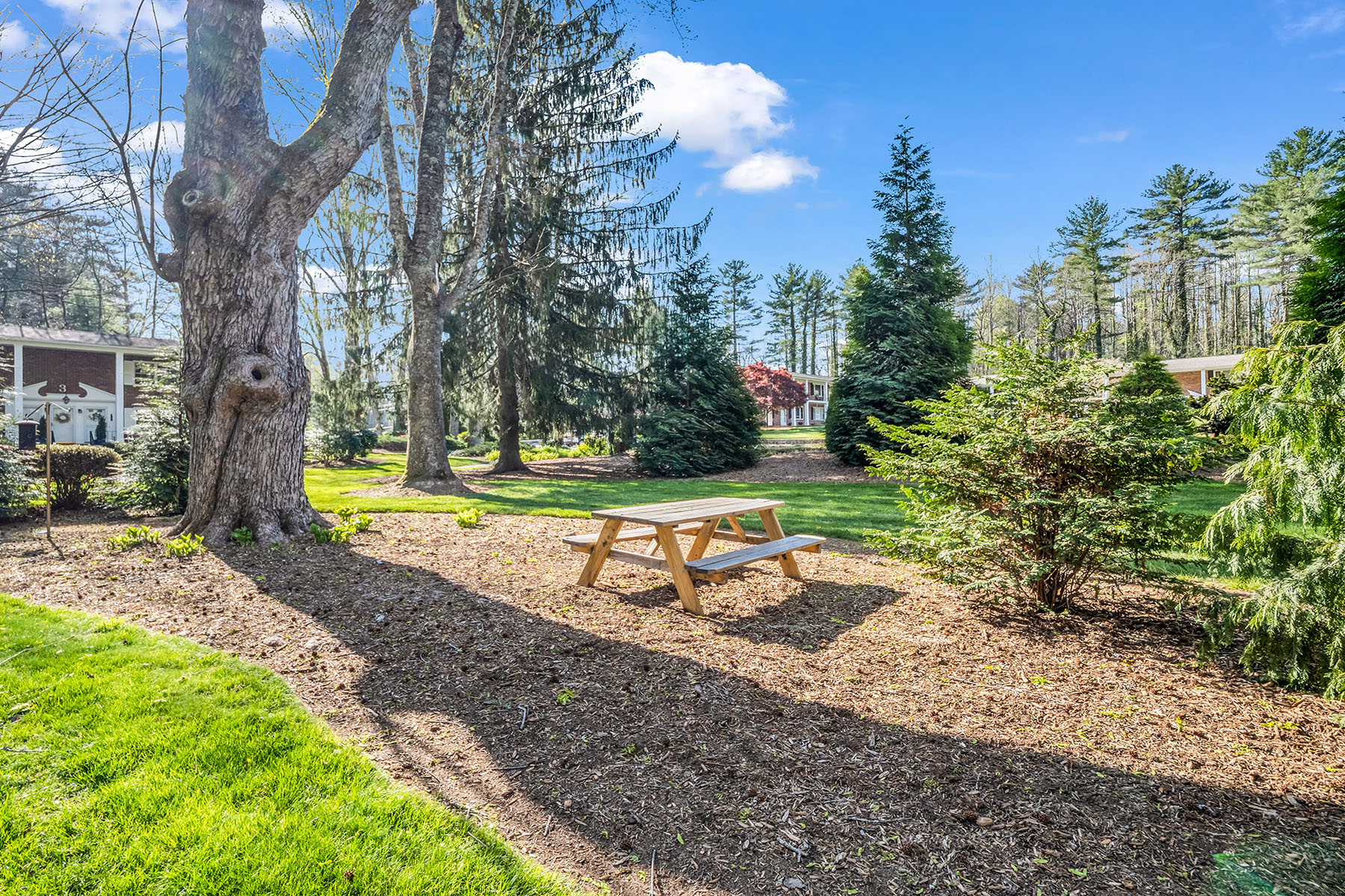  FLAT ROCK - 物件實景