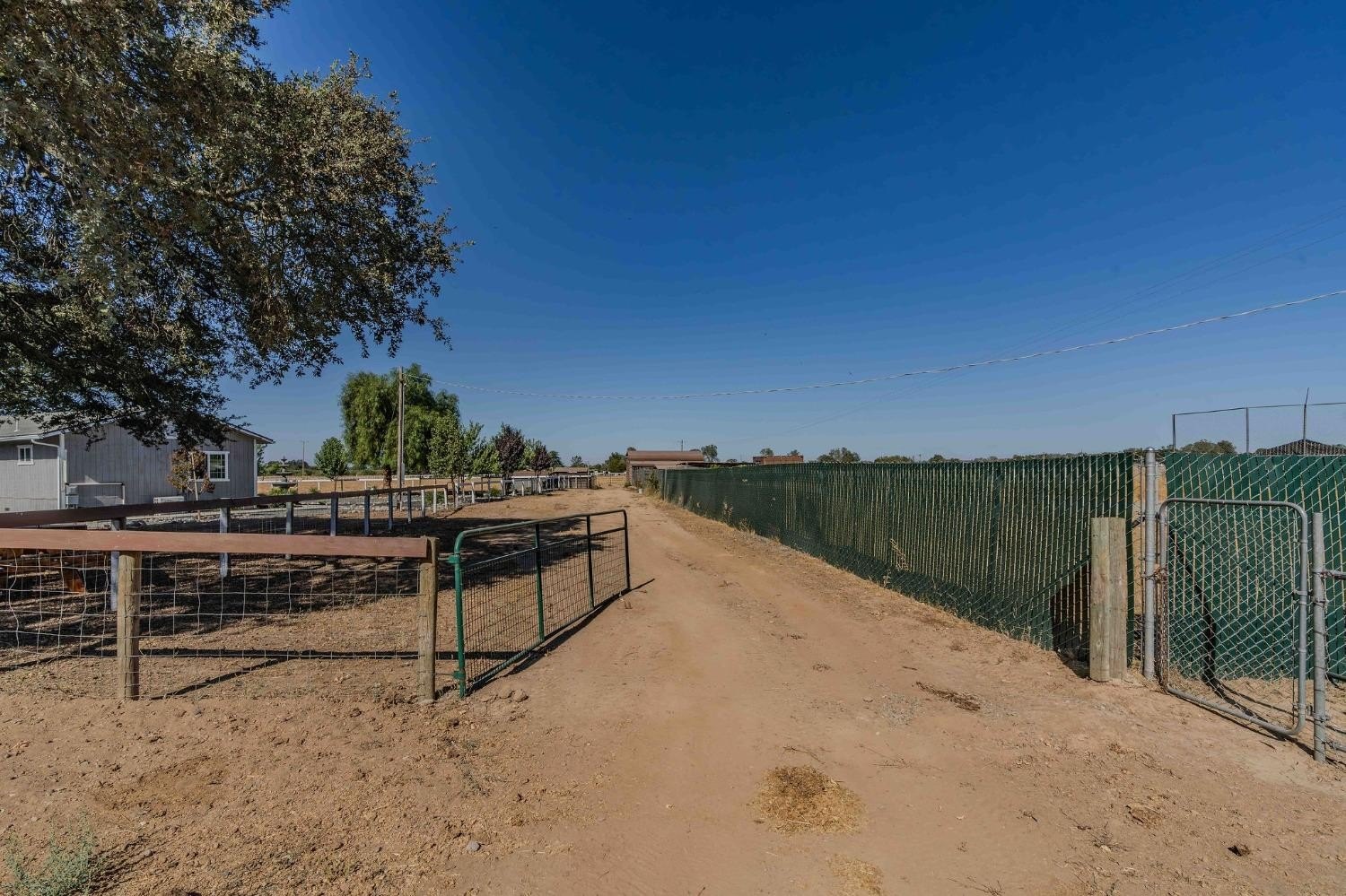 Burson, California, 95225, United States, 2 Bedrooms Bedrooms, ,2 BathroomsBathrooms,Residential,For Sale,1976966