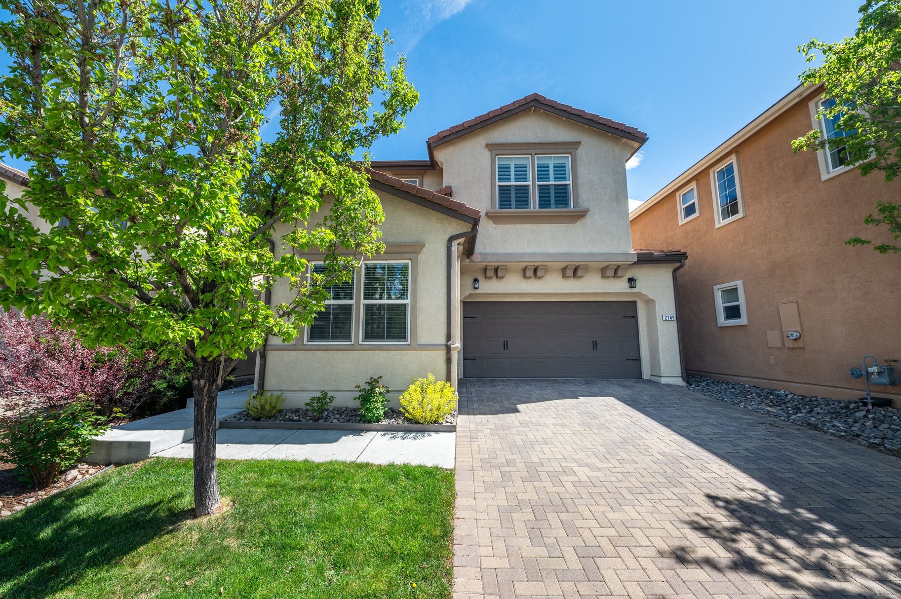  Turn-Key Home Close to Parks, Shopping & Trails - 物件實景