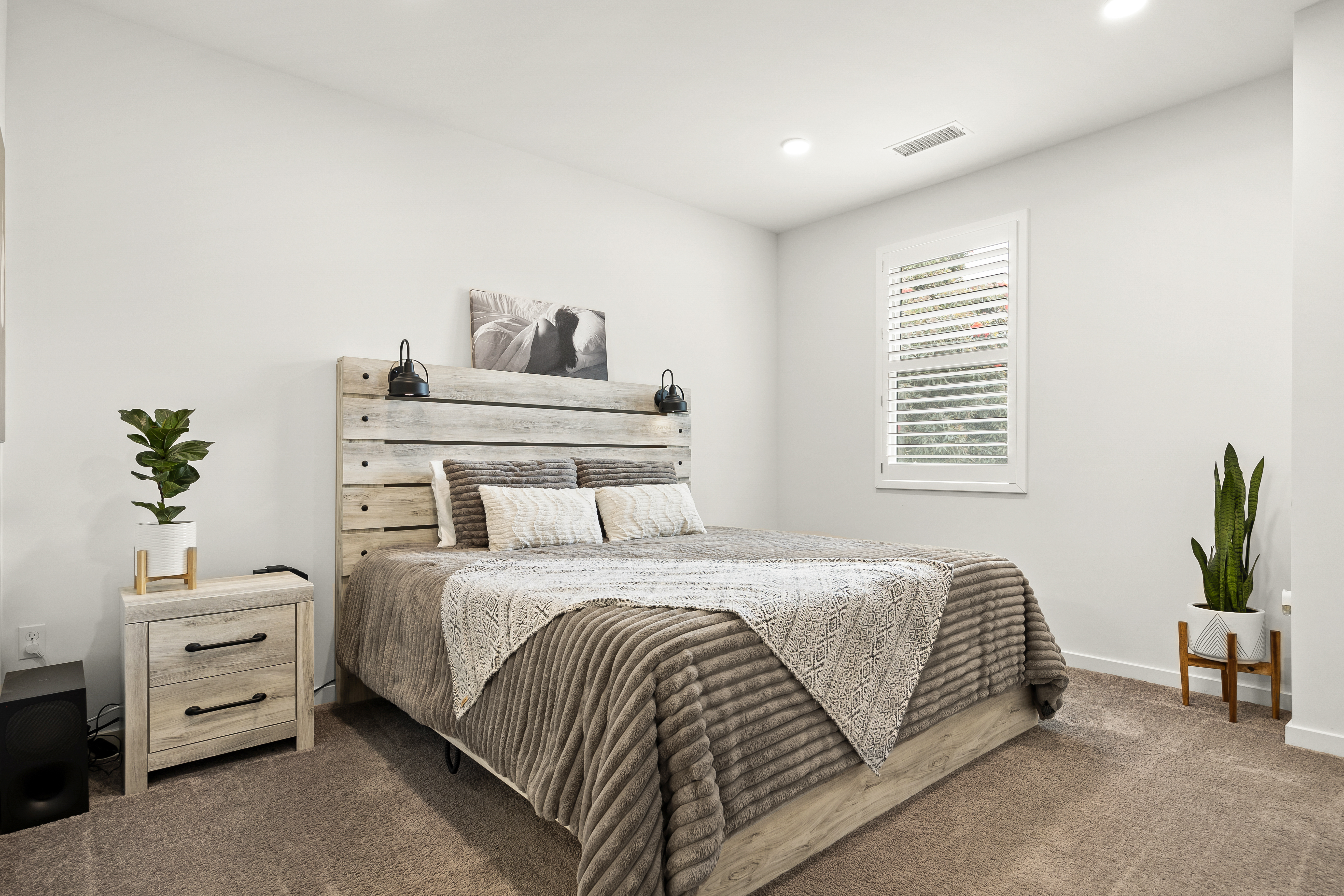  1536 East Thompson Boulevard, Ventura, CA 93001 - 物件實景