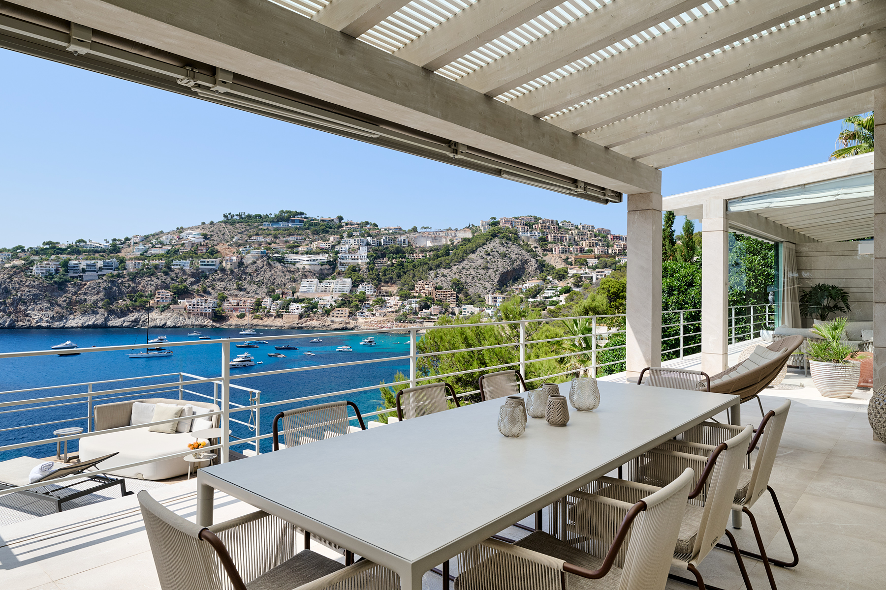  Villa on the first sea line with panoramic views in Andratx - 物件實景