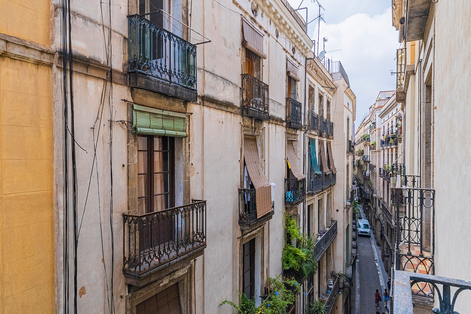  Large 242 m2 property with lots of character in the Gothic area - 物件實景