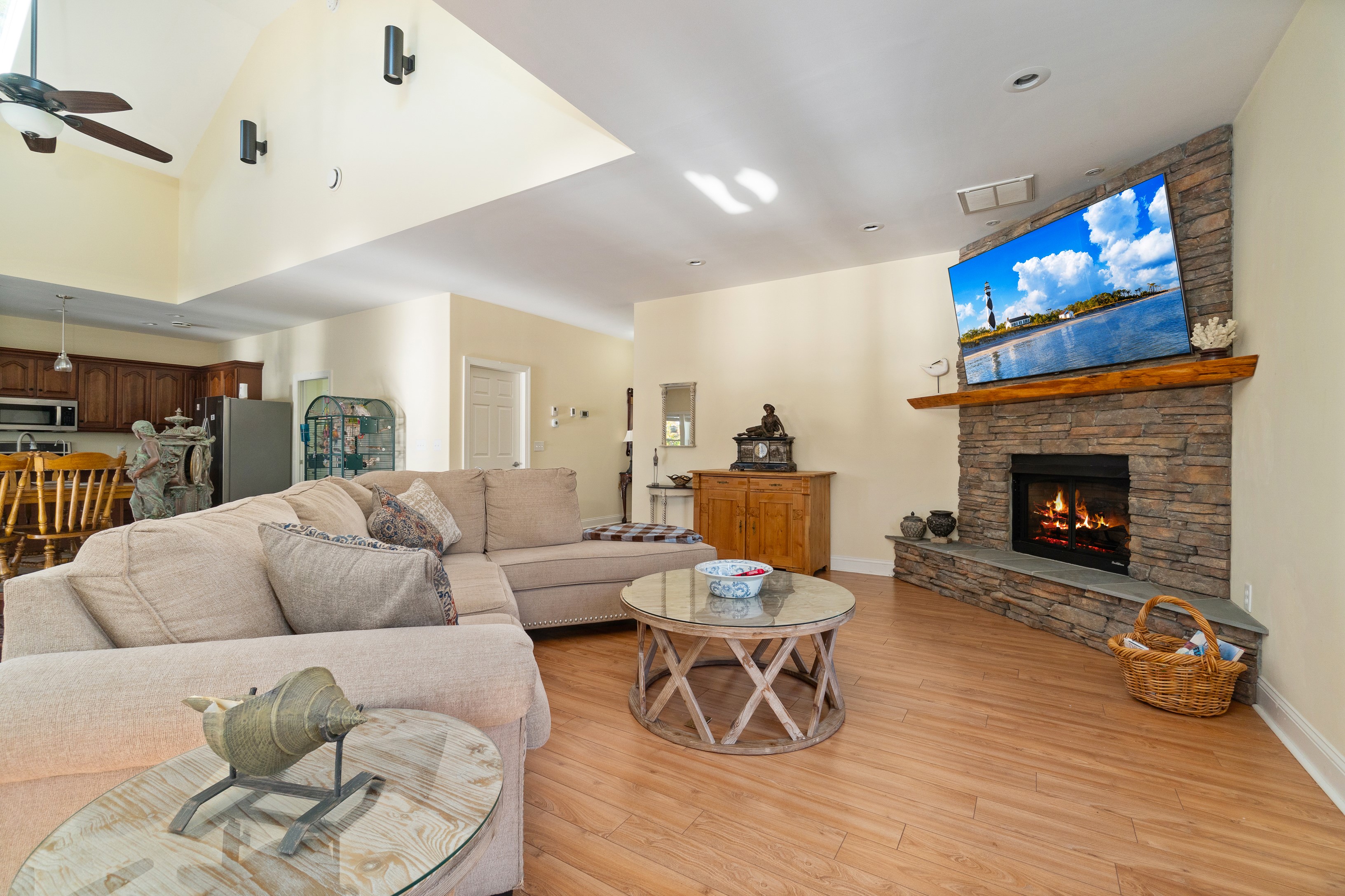 Oriental, North Carolina, 28571, United States, 3 Bedrooms Bedrooms, ,3 BathroomsBathrooms,Residential,For Sale,1985657