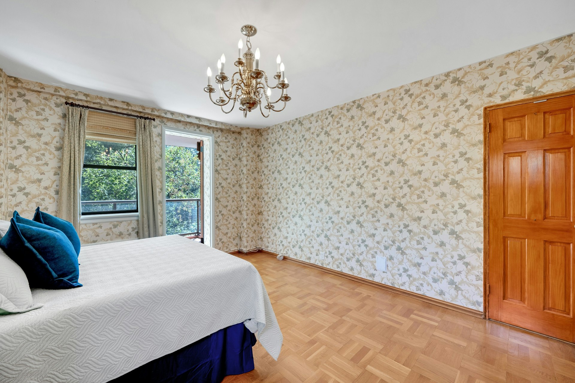  735 Kappock Street - 物件實景