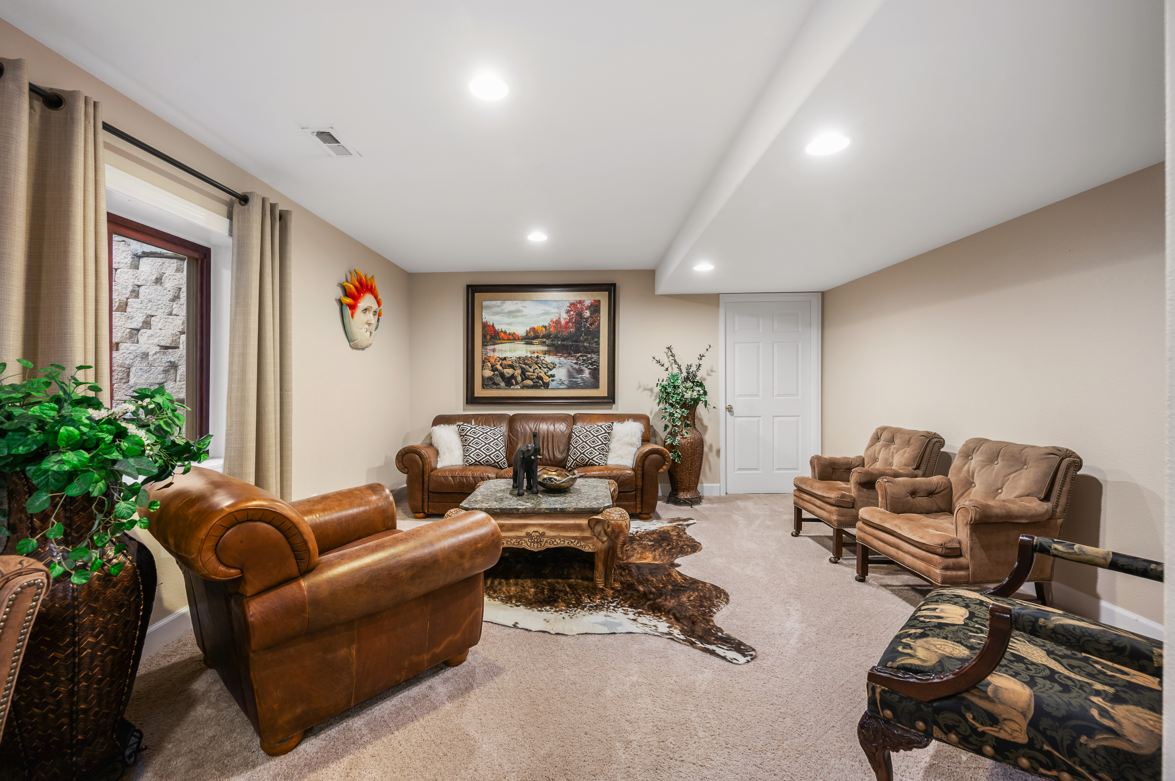  Luxury And Elegance Greet You At Every Turn In This Beautiful Home - 物件實景