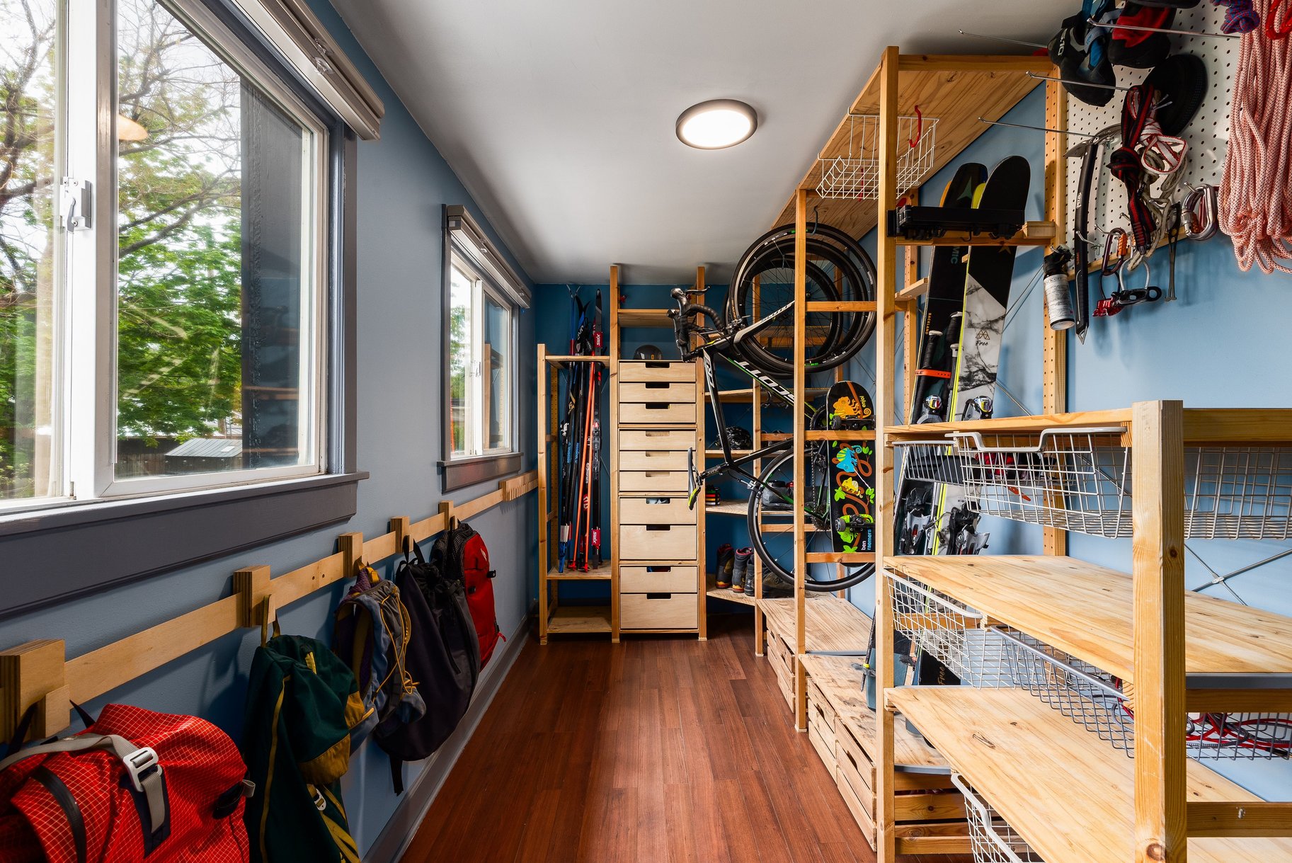  Incredibly Charming & Updated 1911 Bungalow Tree-Lined Streets - 物件實景