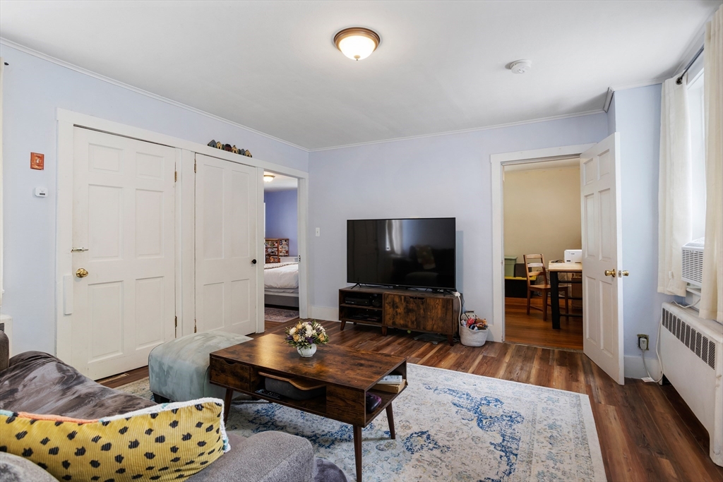 Groton, Massachusetts, 01450, United States, 3 Bedrooms Bedrooms, ,2 BathroomsBathrooms,Residential,For Sale,1983449