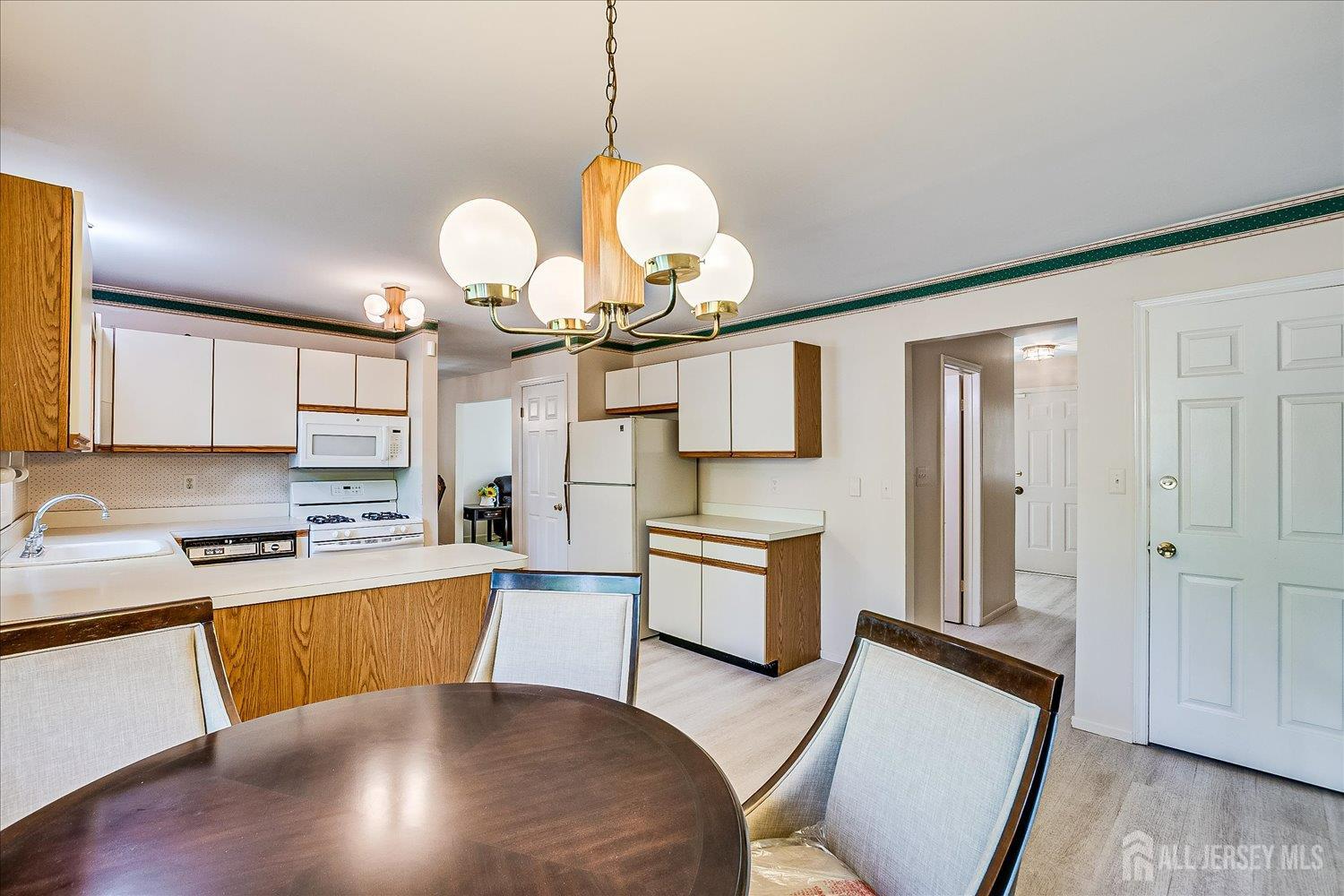 South Plainfield, New Jersey, 07080, United States, 4 Bedrooms Bedrooms, ,3 BathroomsBathrooms,Residential,For Sale,1934191