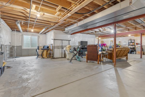 Huntley, Illinois, 60142, United States, 4 Bedrooms Bedrooms, ,2 BathroomsBathrooms,Residential,For Sale,1975565