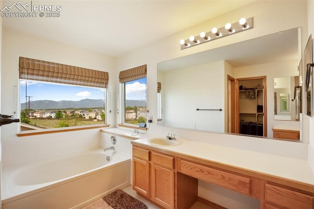 Colorado Springs, Colorado, 80951, United States, 5 Bedrooms Bedrooms, ,4 BathroomsBathrooms,Residential,For Sale,1882285