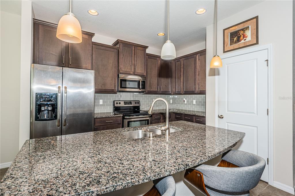 St Petersburg, Florida, 33703, United States, 3 Bedrooms Bedrooms, ,3 BathroomsBathrooms,Residential,For Sale,1827032