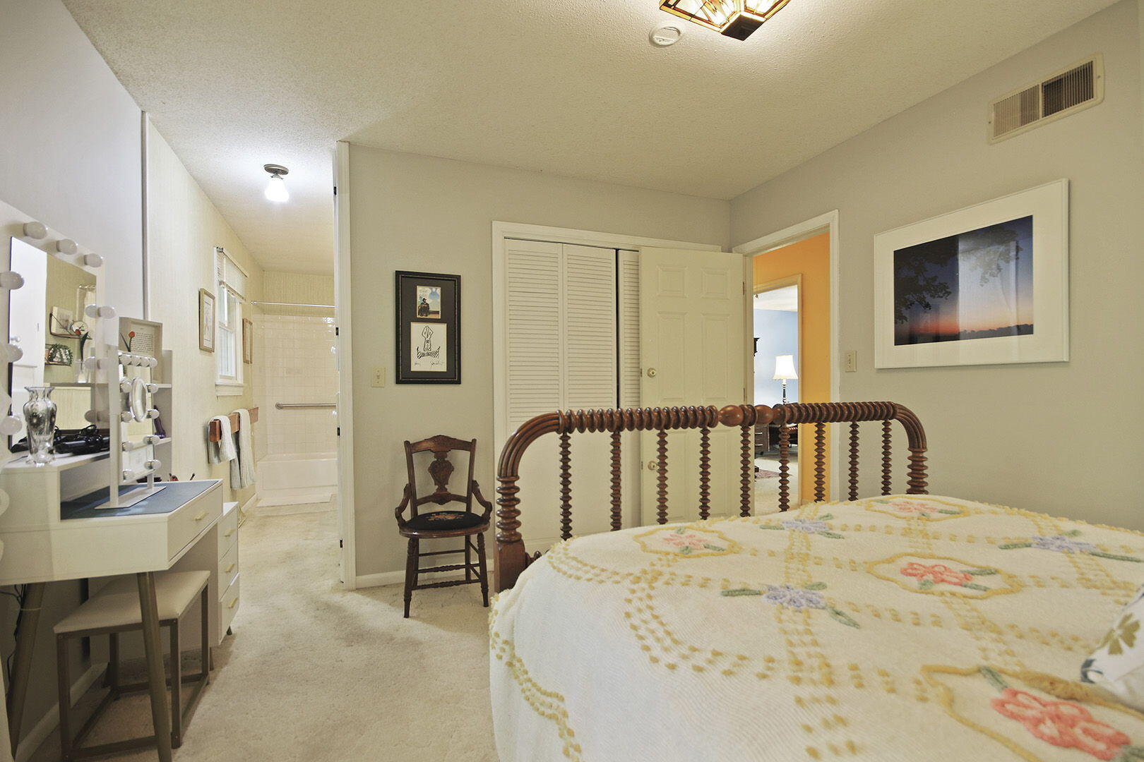 COLUMBIA, Missouri, 65203, United States, 5 Bedrooms Bedrooms, ,3 BathroomsBathrooms,Residential,For Sale,1975322