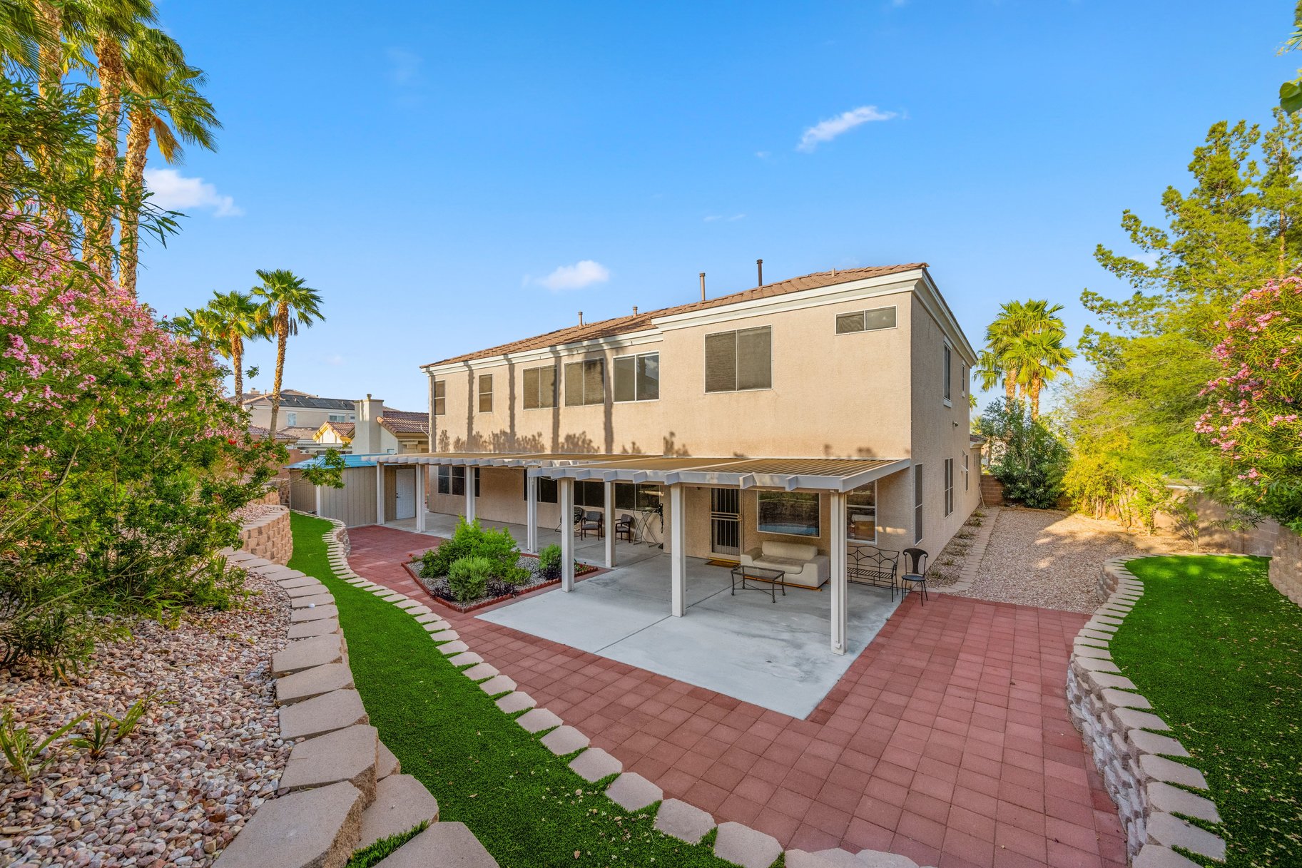  Highly Upgraded 4,000 sq ft Estate in Gated Community - 物件實景