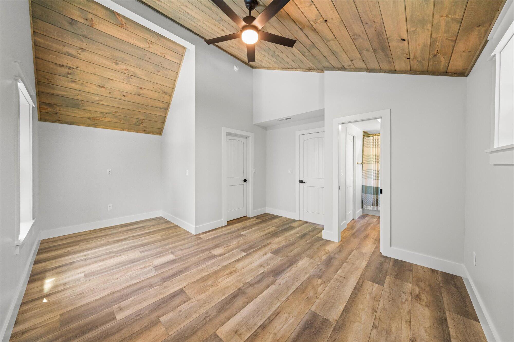 Ten Mile, Tennessee, 37880, United States, 3 Bedrooms Bedrooms, ,3 BathroomsBathrooms,Residential,For Sale,1878796