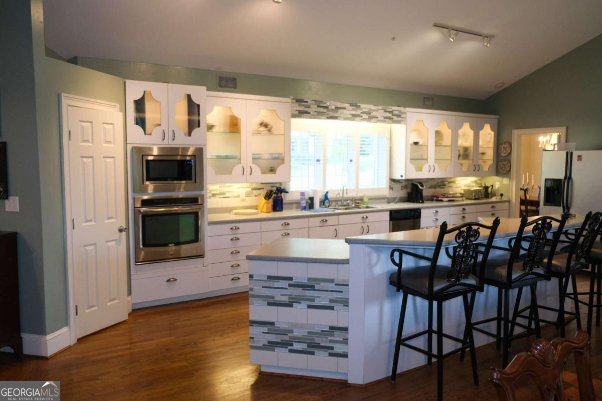 Watkinsville, Georgia, 30677, United States, 4 Bedrooms Bedrooms, ,6 BathroomsBathrooms,Residential,For Sale,1840600