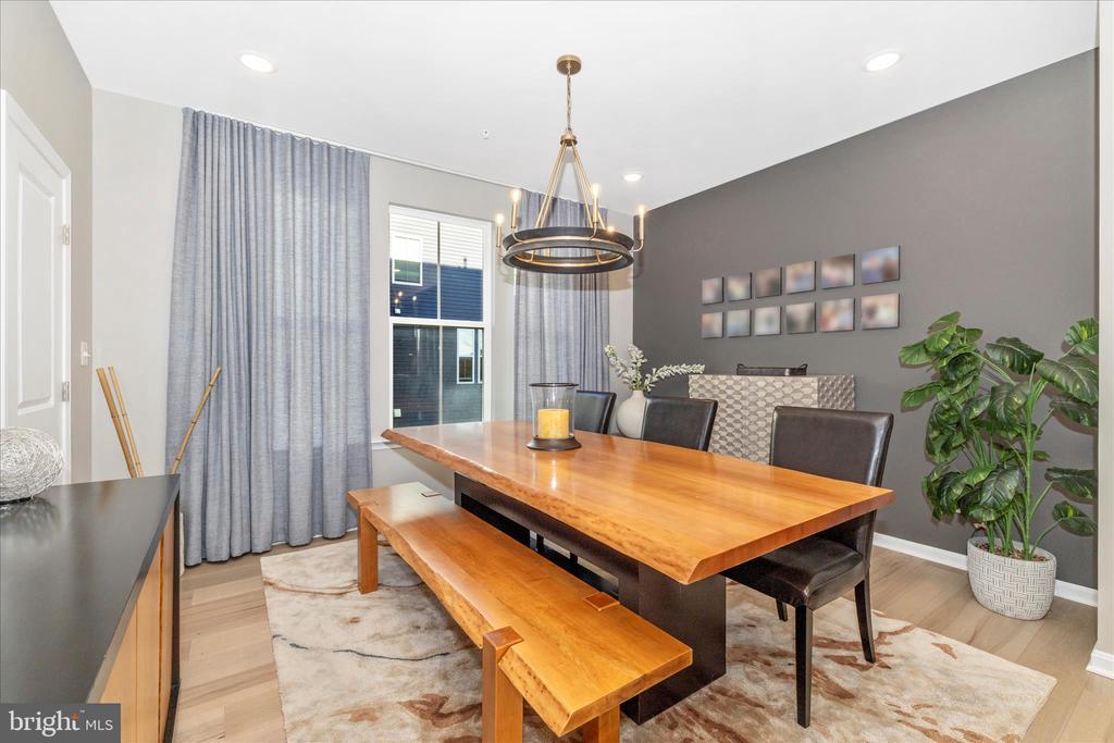 Frederick, Maryland, 21701, United States, 4 Bedrooms Bedrooms, ,4 BathroomsBathrooms,Residential,For Sale,2005194