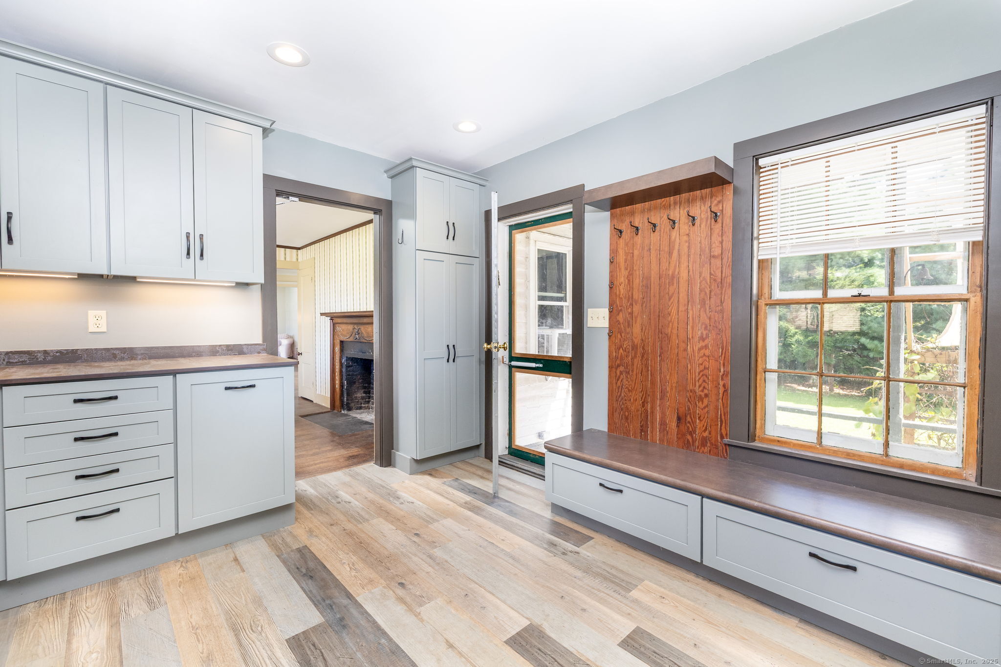 Wethersfield, Connecticut, 06109, United States, 4 Bedrooms Bedrooms, ,2 BathroomsBathrooms,Residential,For Sale,1939888