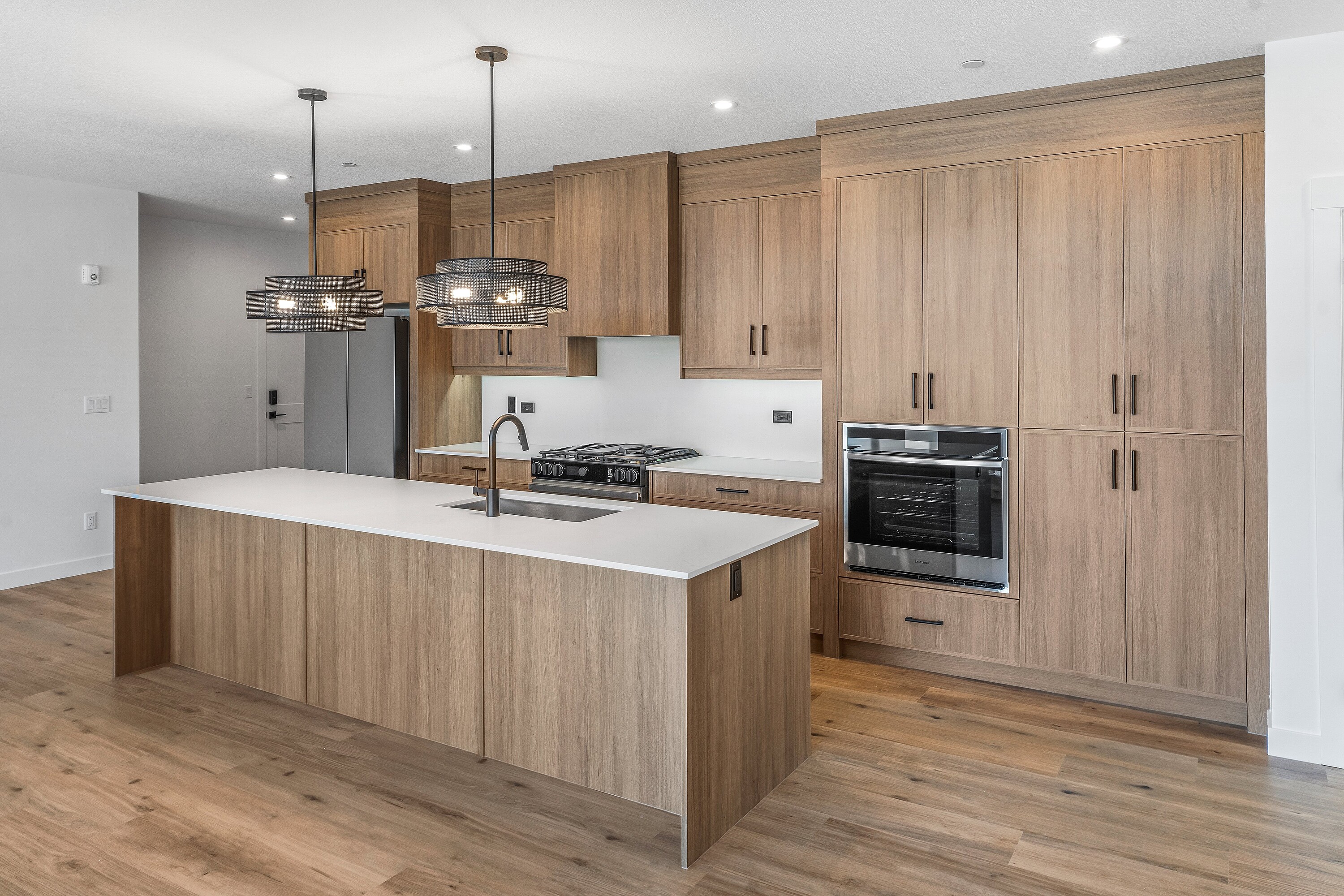 New Construction Apartment - 物件實景