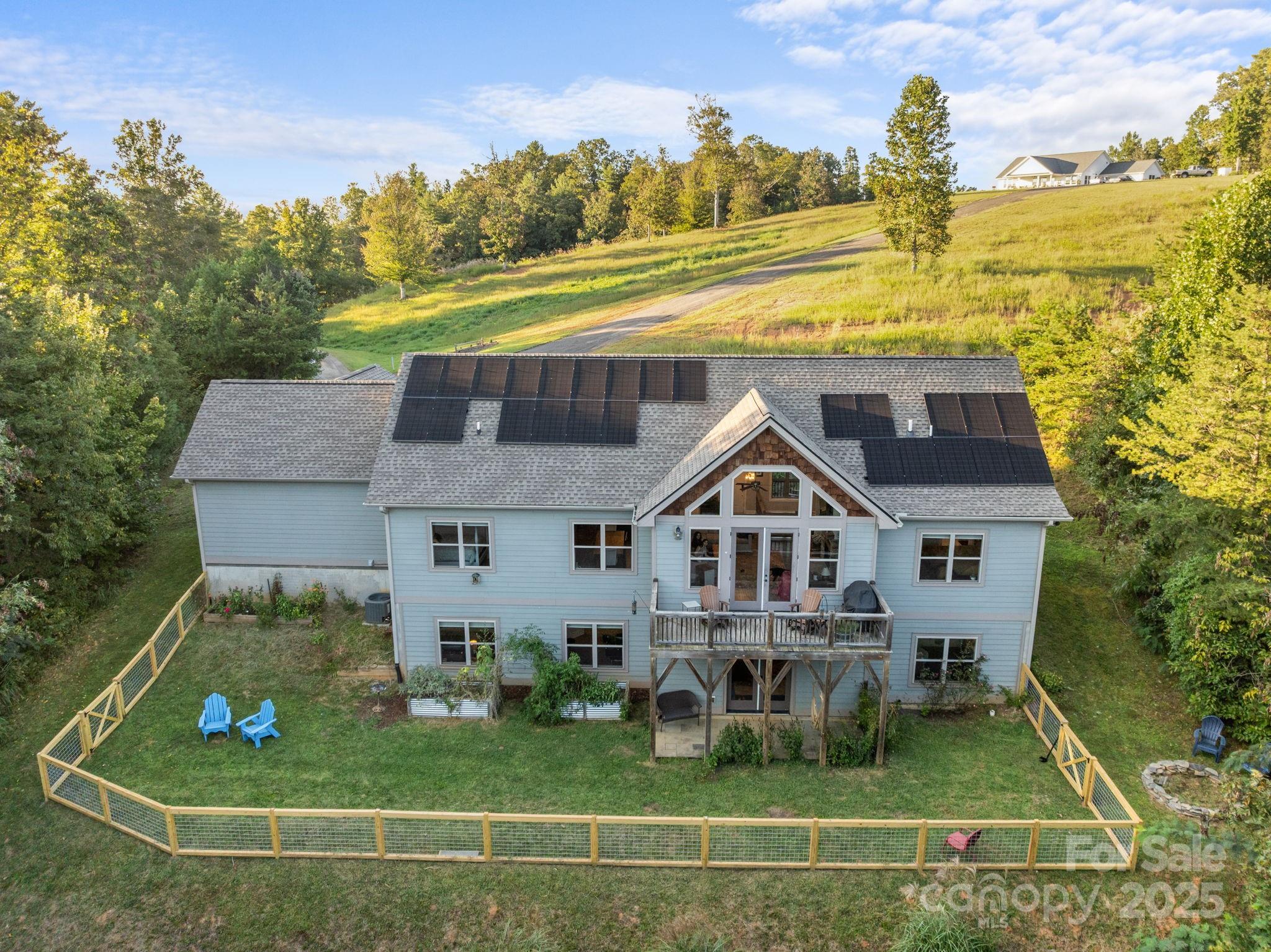 Weaverville, North Carolina, 28787, United States, 4 Bedrooms Bedrooms, ,4 BathroomsBathrooms,Residential,For Sale,1947995