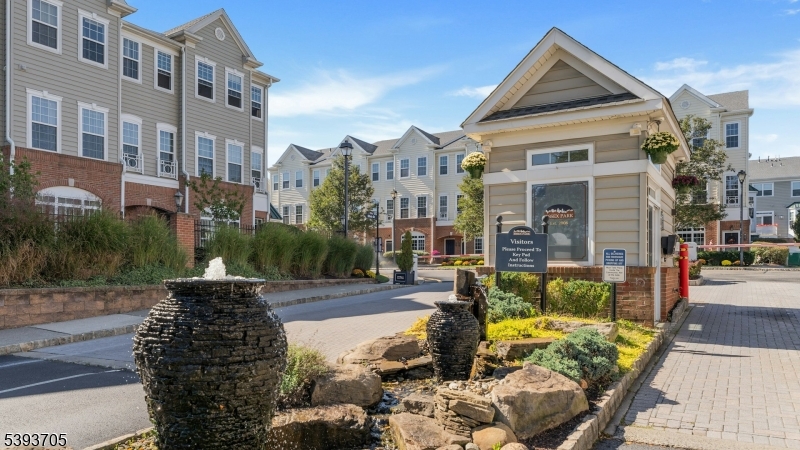 Belleville Twp., New Jersey, 07109, United States, 2 Bedrooms Bedrooms, ,3 BathroomsBathrooms,Residential,For Sale,1971321