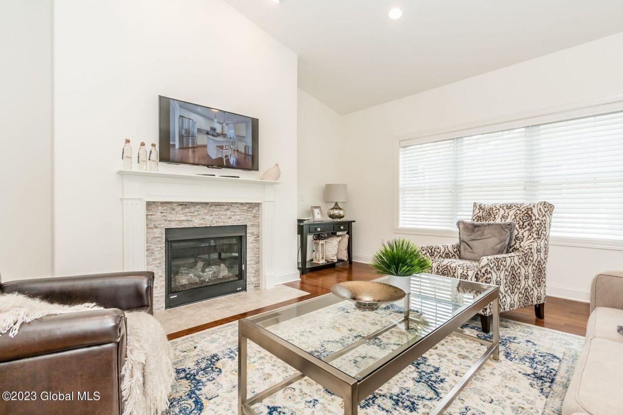 Saratoga Springs, New York, 12866, United States, 3 Bedrooms Bedrooms, ,3 BathroomsBathrooms,Residential,For Sale,1877244