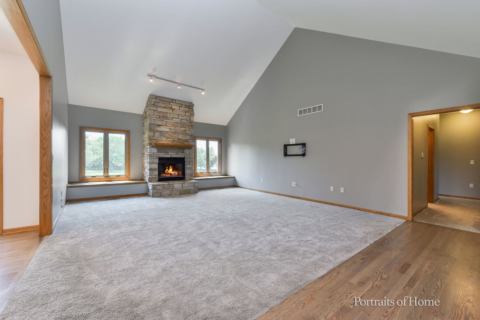 Yorkville, Illinois, 60560, United States, 5 Bedrooms Bedrooms, ,4 BathroomsBathrooms,Residential,For Sale,1940402