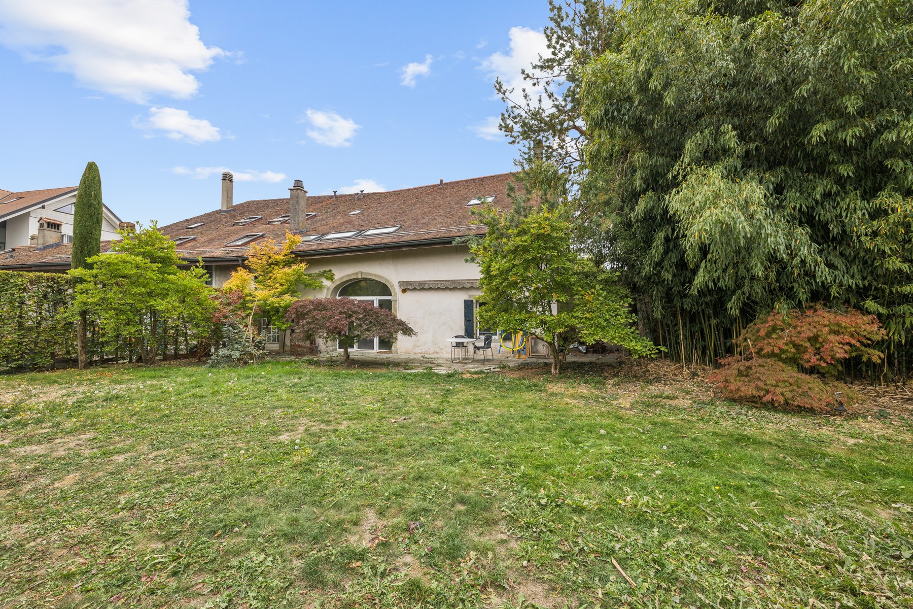  An exceptional village home in the heart of Sullens - 物件實景