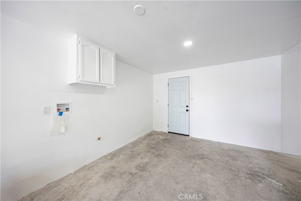 Bell, California, 90201, United States, 2 Bedrooms Bedrooms, ,1 BathroomBathrooms,Residential,For Sale,2048327