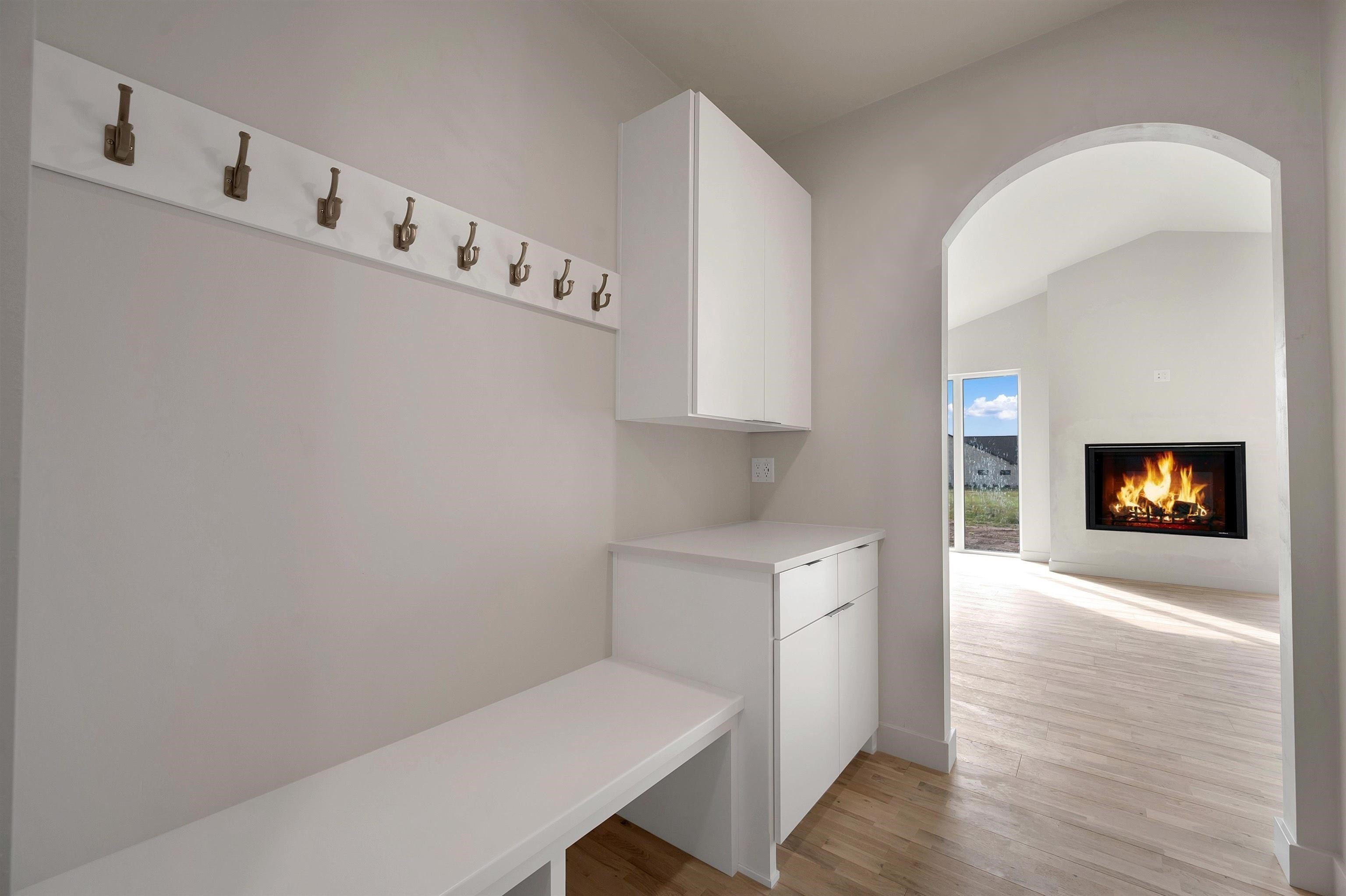 DE PERE, Wisconsin, 54115, United States, 2 Bedrooms Bedrooms, ,3 BathroomsBathrooms,Residential,For Sale,1978807