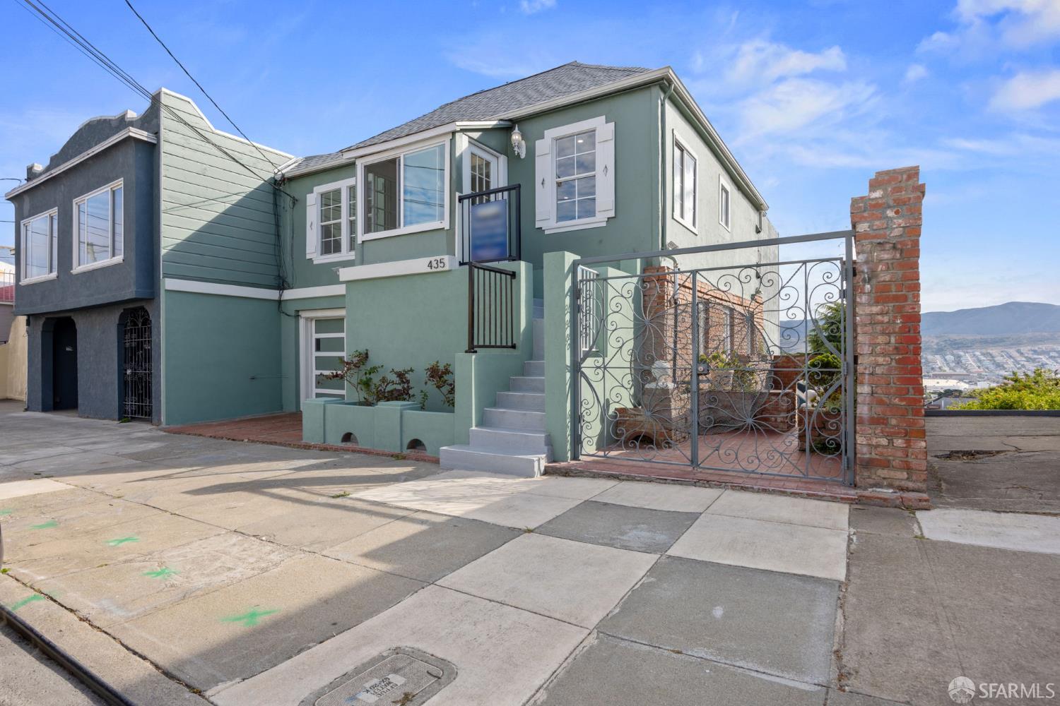 San Francisco, California, 94134, United States, 4 Bedrooms Bedrooms, ,3 BathroomsBathrooms,Residential,For Sale,1950995