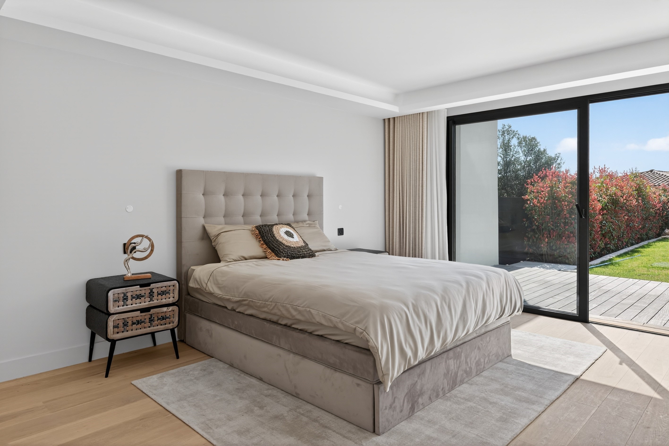  Mouans-Sartoux contemporary villa 280 sqm built in 2021 with pool near Valbonne - 物件實景