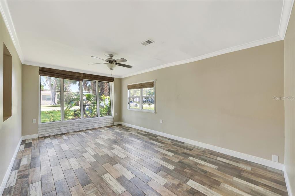 Tampa, Florida, 33611, United States, 3 Bedrooms Bedrooms, ,2 BathroomsBathrooms,Residential,For Sale,1876047