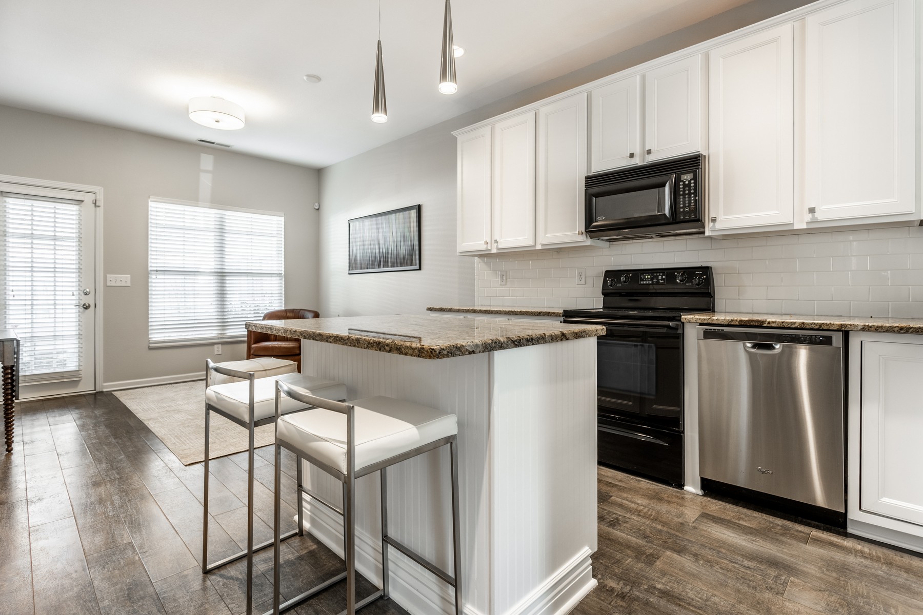  Turnkey Modern Townhome in Westfield - 物件實景