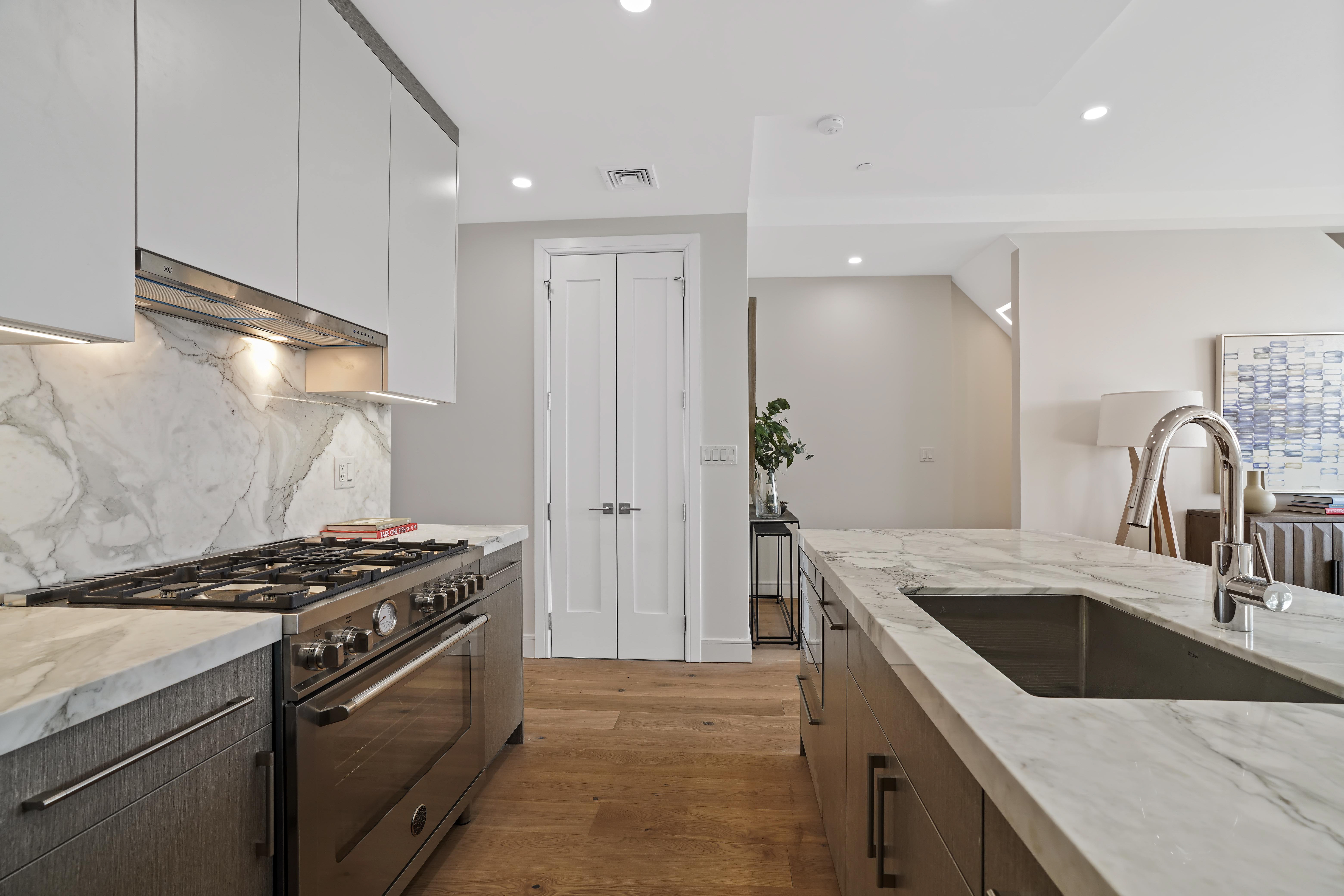  21-31 Shore Blvd. 3b, Queens, NY, 11105 - 物件實景
