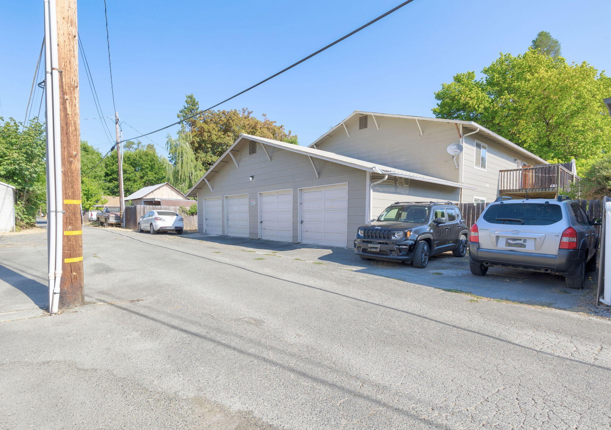 Grants Pass, Oregon, 97526, United States, ,Residential,For Sale,1916404