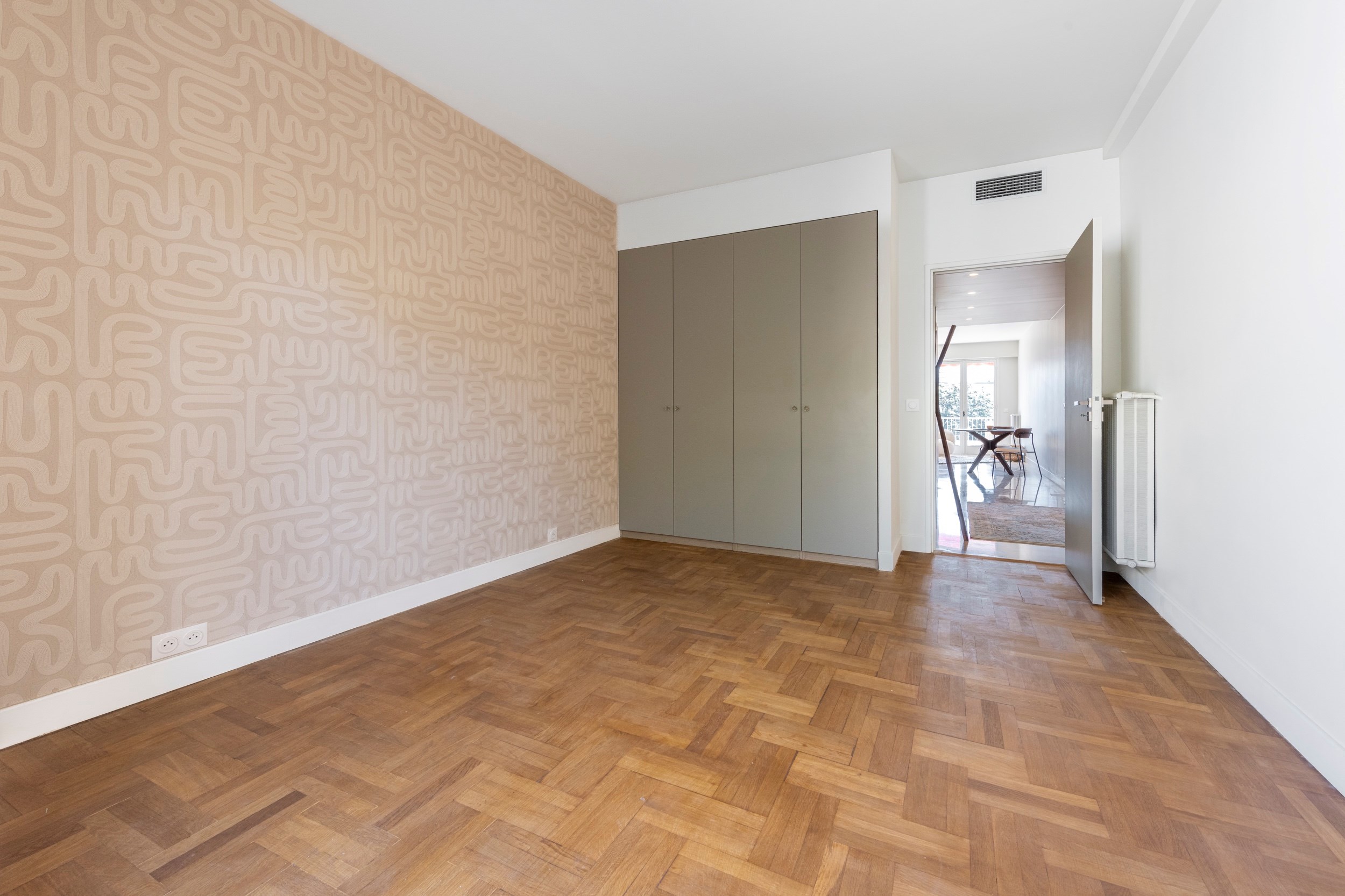 Parc Impérial - Exclusive listing: renovated 2-bed apartment with terrace and v… - 物件實景