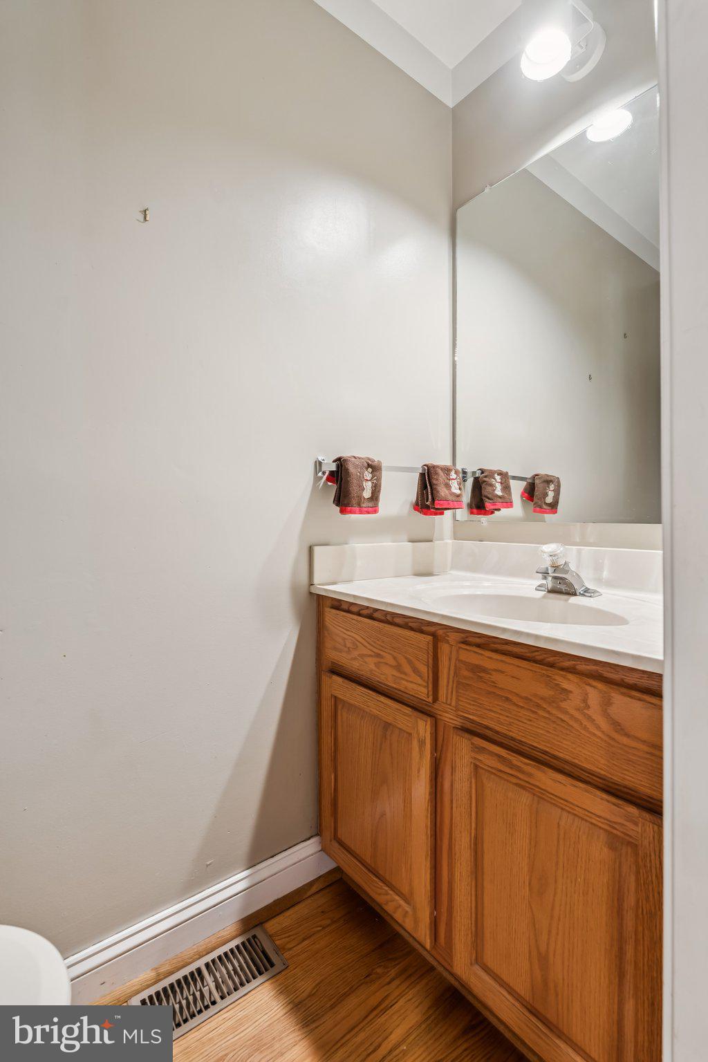 Amissville, Virginia, 20106, United States, 4 Bedrooms Bedrooms, ,3 BathroomsBathrooms,Residential,For Sale,1978865