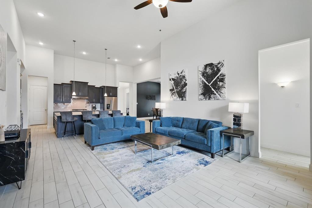 Argyle, Texas, 76226, United States, 4 Bedrooms Bedrooms, ,4 BathroomsBathrooms,Residential,For Sale,1976109