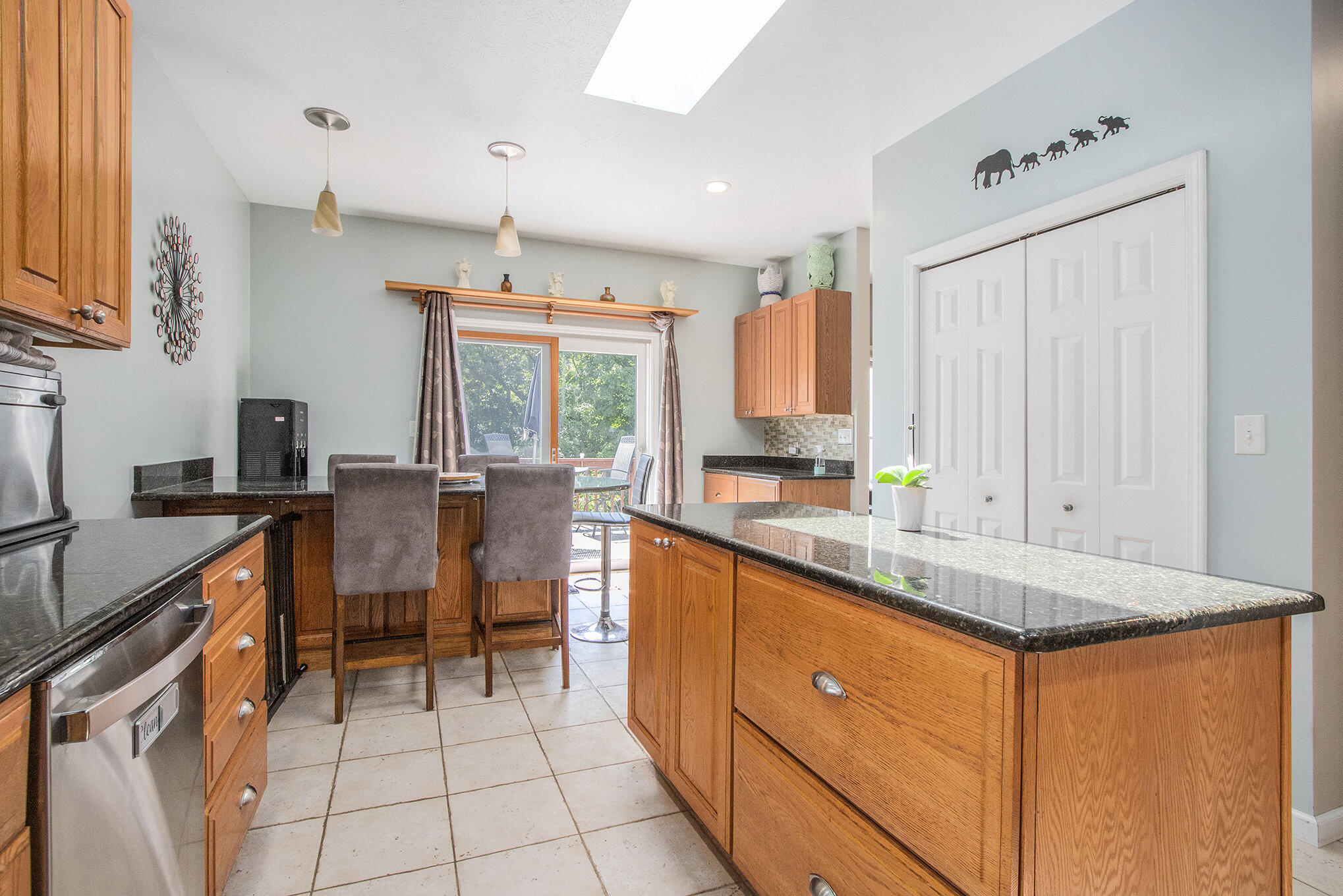 Edwardsburg, Michigan, 49112, United States, 6 Bedrooms Bedrooms, ,4 BathroomsBathrooms,Residential,For Sale,1940260