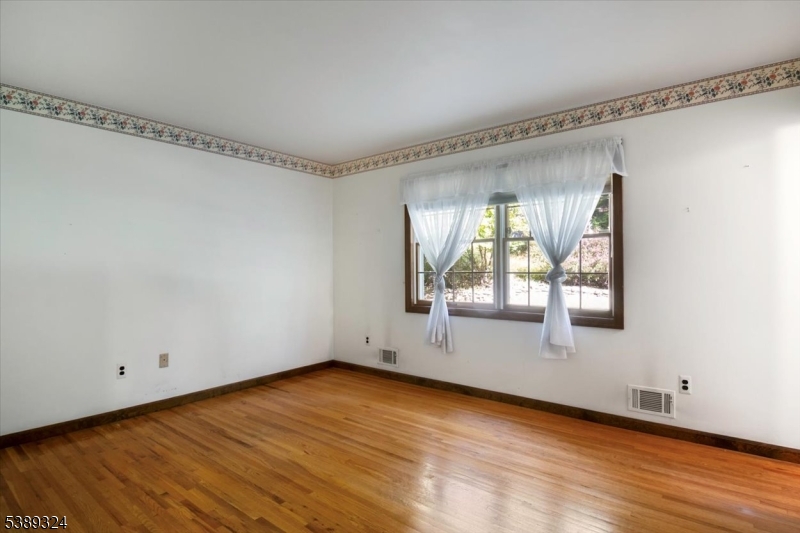 Rockaway Twp., New Jersey, 07866-2817, United States, 4 Bedrooms Bedrooms, ,3 BathroomsBathrooms,Residential,For Sale,1983122