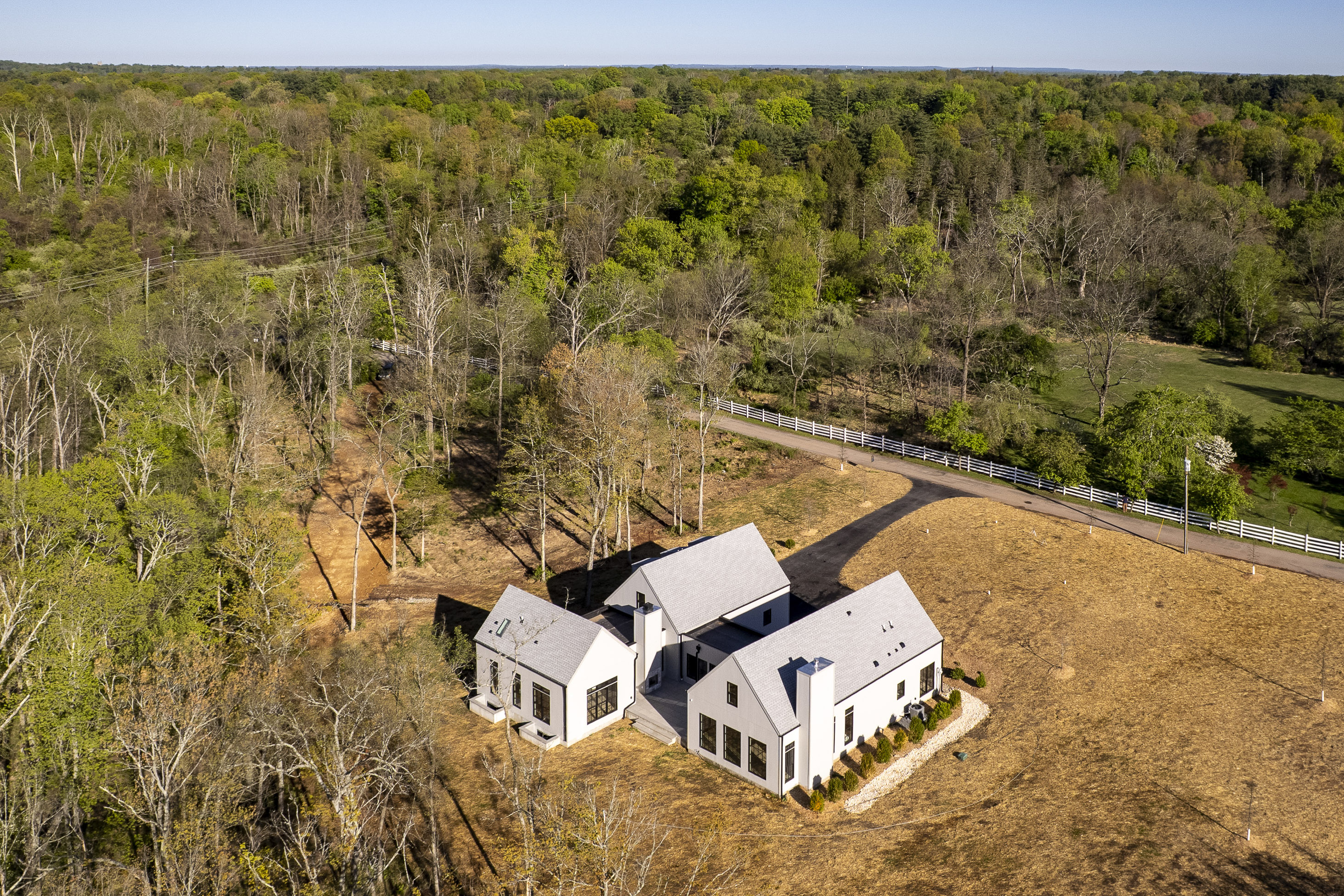  Angelone Homes’ Definitive Modern Aesthetic on a Private Lane - 物件實景