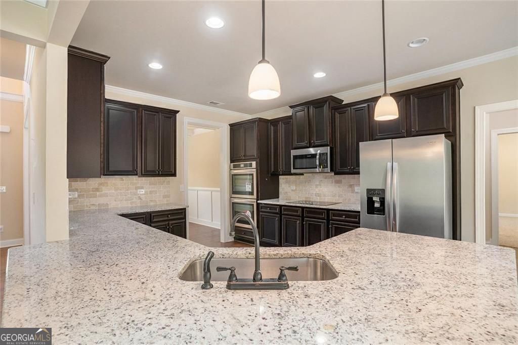 Forsyth, Georgia, 31029, United States, 5 Bedrooms Bedrooms, ,4 BathroomsBathrooms,Residential,For Sale,1860333