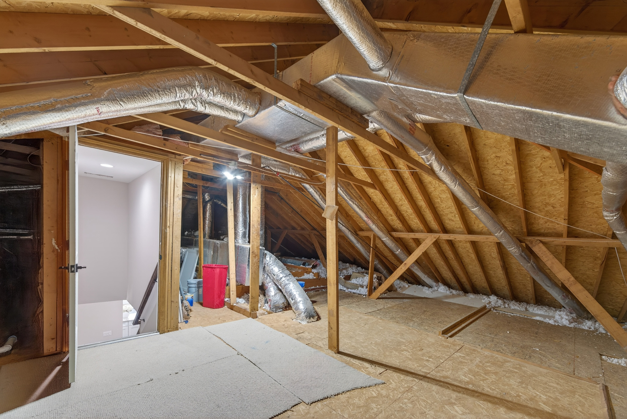  A Rare Turnkey Opportunity in the Center of it All - 物件實景