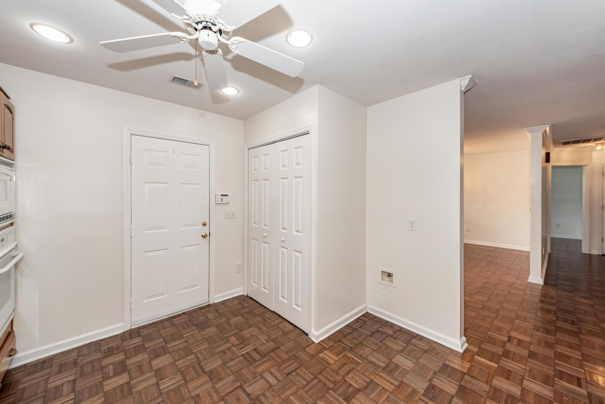 Mount Pleasant, South Carolina, 29466, United States, 3 Bedrooms Bedrooms, ,2 BathroomsBathrooms,Residential,For Sale,1743207