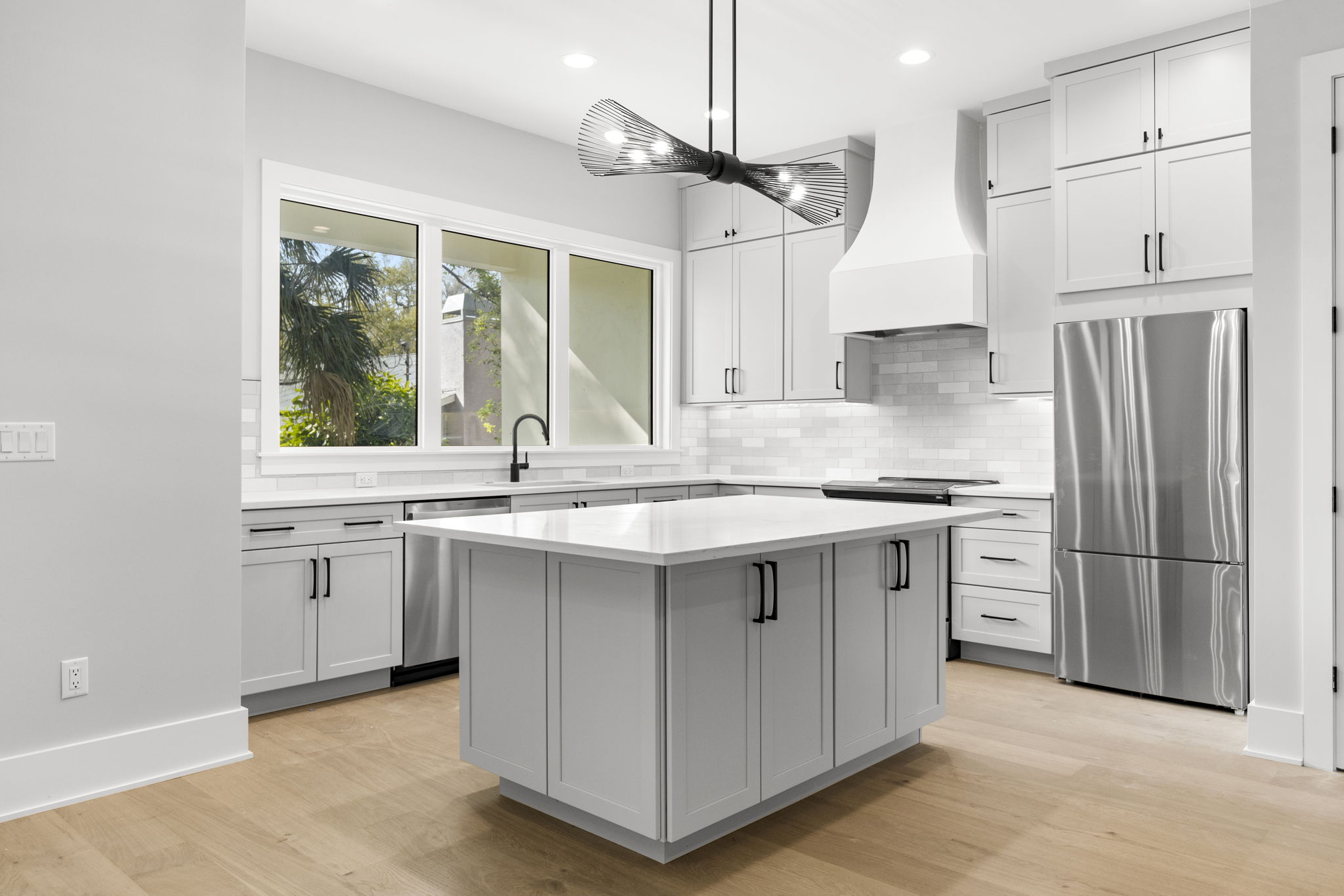 Tampa, Florida, 33609, United States, 3 Bedrooms Bedrooms, ,4 BathroomsBathrooms,Residential,For Sale,1900707