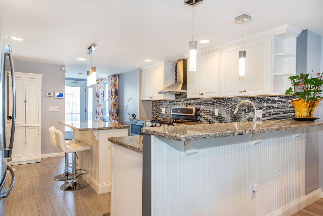 Harrison, New Jersey, 07029, United States, 2 Bedrooms Bedrooms, ,1 BathroomBathrooms,Residential,For Sale,1984057