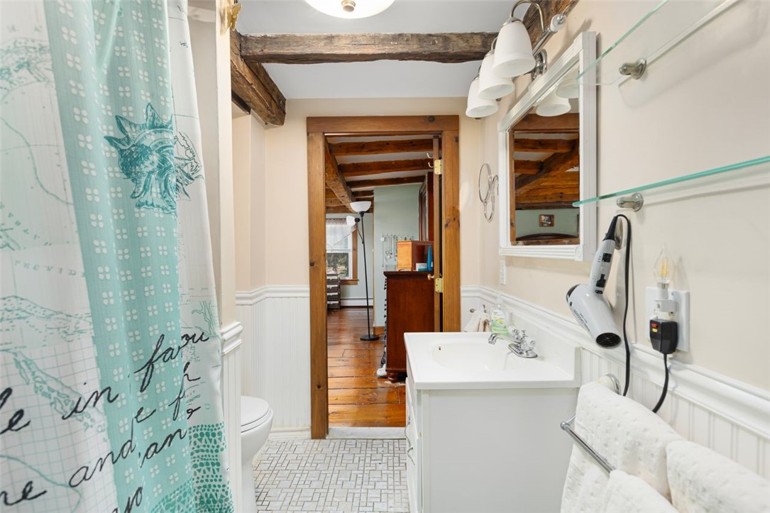 North Kingstown, Rhode Island, 02852, United States, 3 Bedrooms Bedrooms, ,2 BathroomsBathrooms,Residential,For Sale,1960458