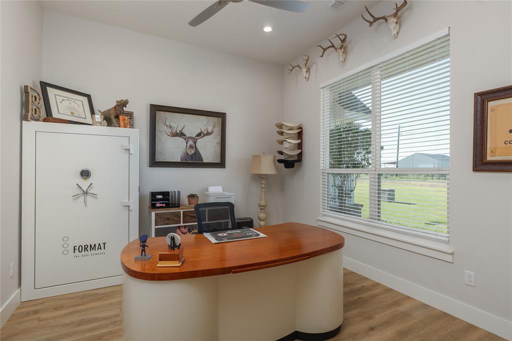 Weatherford, Texas, 76085, United States, 4 Bedrooms Bedrooms, ,2 BathroomsBathrooms,Residential,For Sale,1904359
