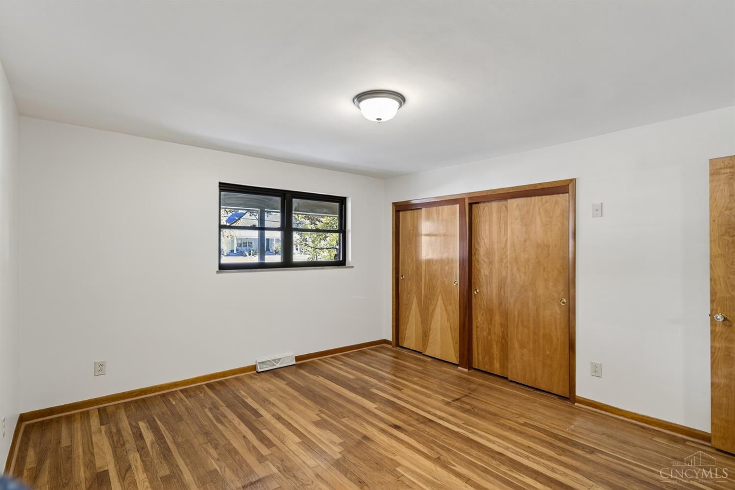 Madeira, Ohio, 45243, United States, 3 Bedrooms Bedrooms, ,2 BathroomsBathrooms,Residential,For Sale,1971231