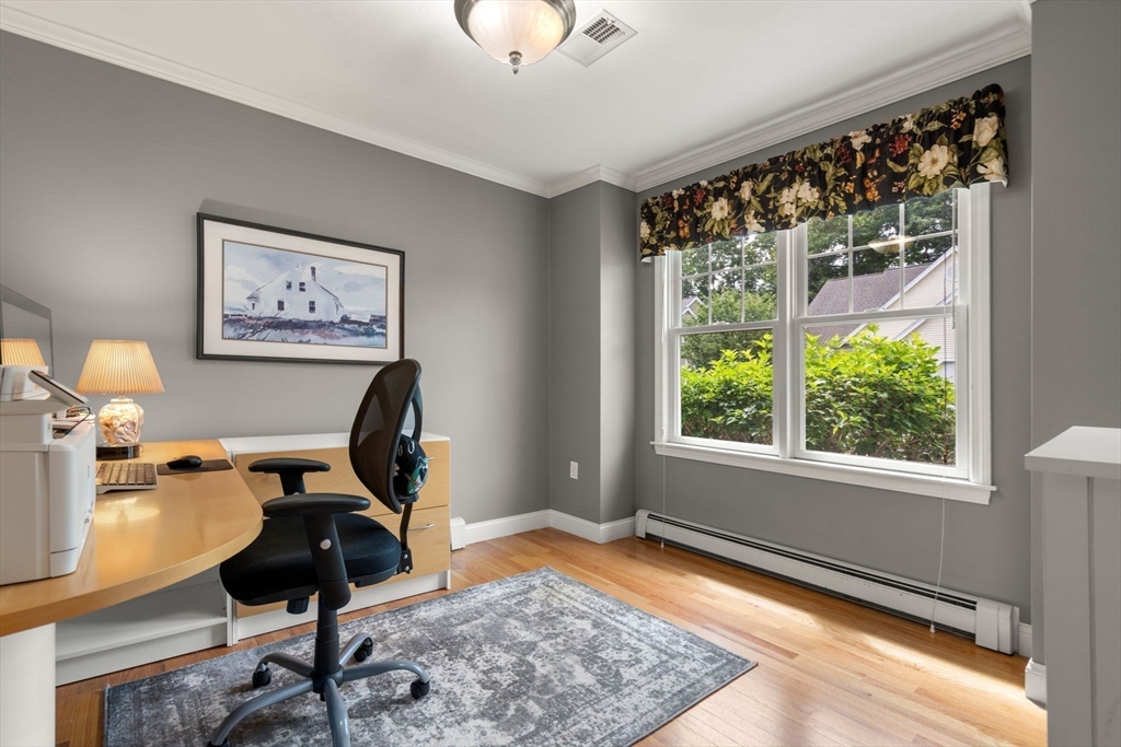 Kingston, Massachusetts, 02364, United States, 2 Bedrooms Bedrooms, ,3 BathroomsBathrooms,Residential,For Sale,1932418
